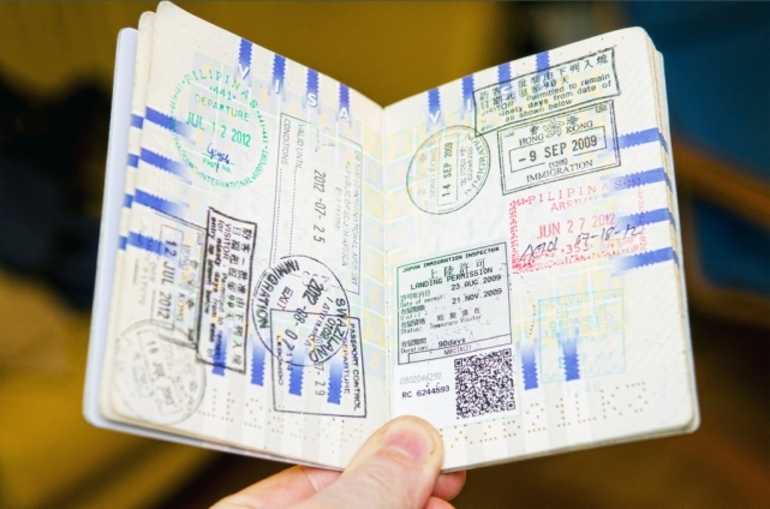 Transit visa. Транзитная шенгенская виза. Транзит виза. Транзитная виза иностранному гражданину. Транзитная виза картинки.